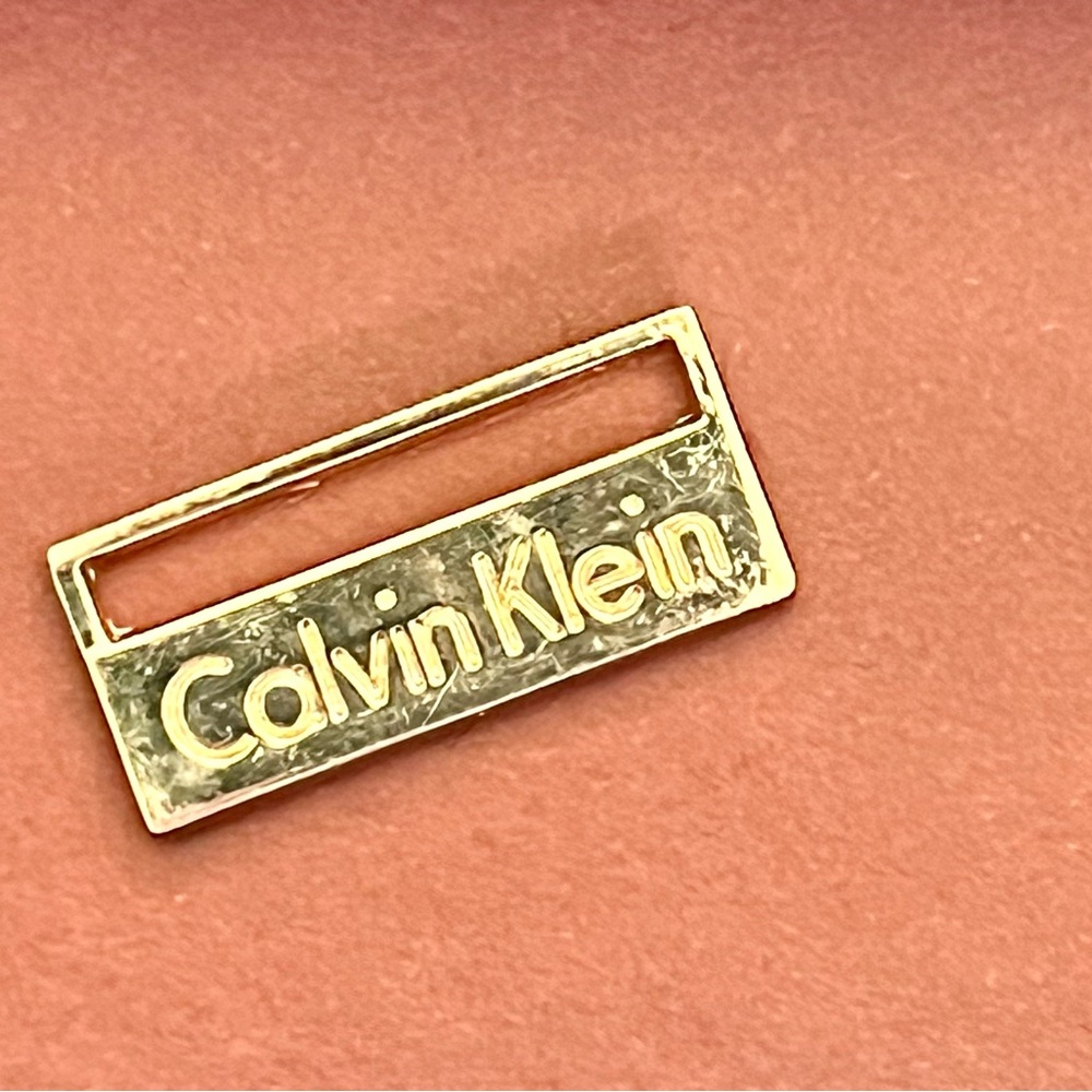Gold accent CALVIN KLEIN